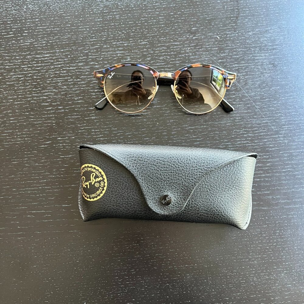 Worn once - Ray Ban CLUBROUND CLASSIC Sunglasses with Case
